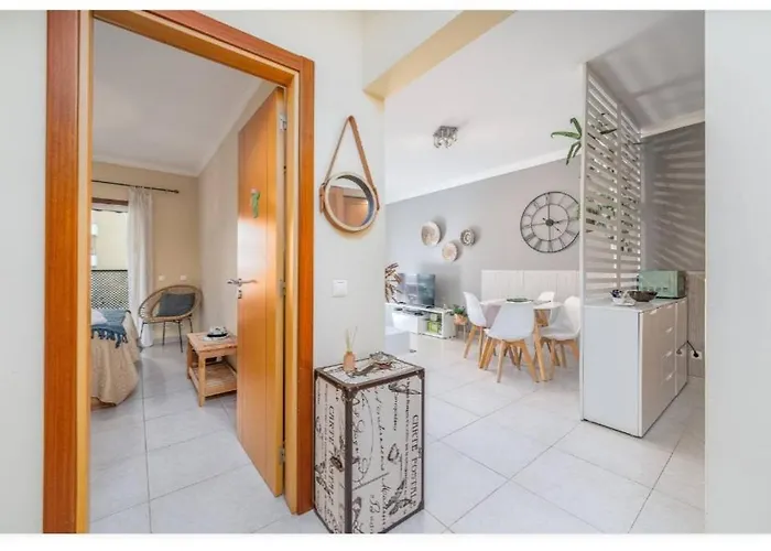 Sunny アパート ポルティマン