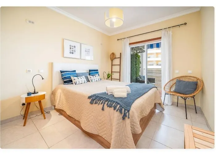 Sunny アパート ポルティマン